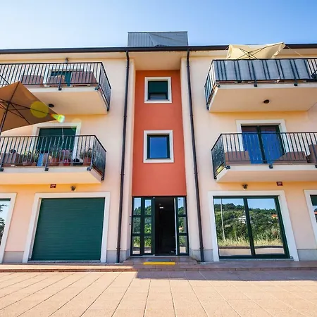 Luxury Duna Apartmán *
